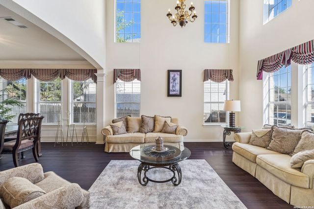 2611 Rogers Frk, San Antonio, TX 78258