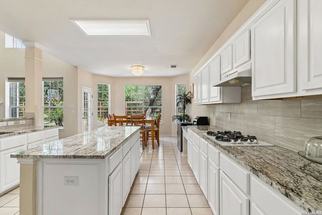 2611 Rogers Frk, San Antonio, TX 78258