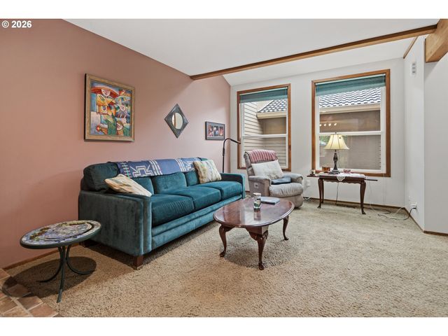 12706 Sw BARBERRY Dr, Beaverton, OR 97008