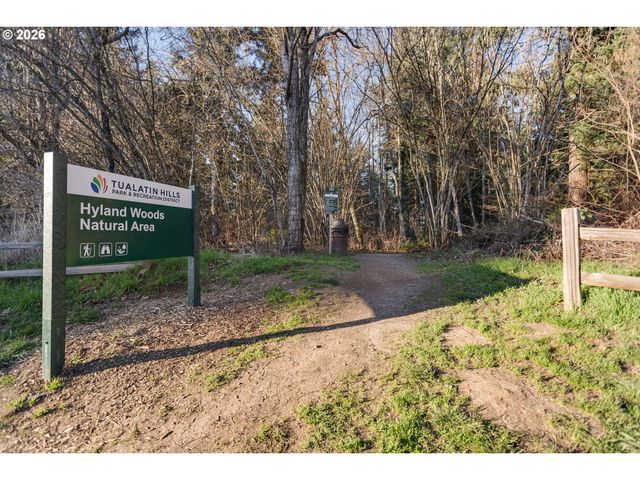 12706 Sw BARBERRY Dr, Beaverton, OR 97008