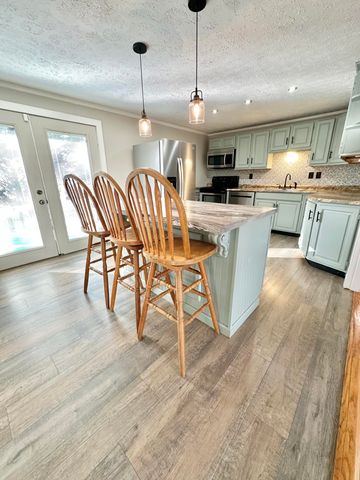 1511 Cedar ST, Clifton Forge, VA 24422