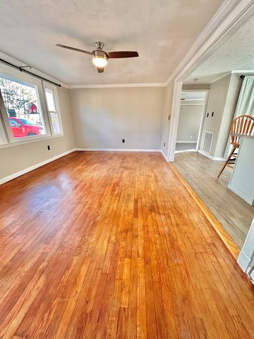 1511 Cedar ST, Clifton Forge, VA 24422