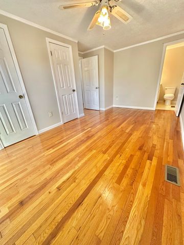 1511 Cedar ST, Clifton Forge, VA 24422