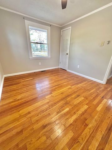 1511 Cedar ST, Clifton Forge, VA 24422