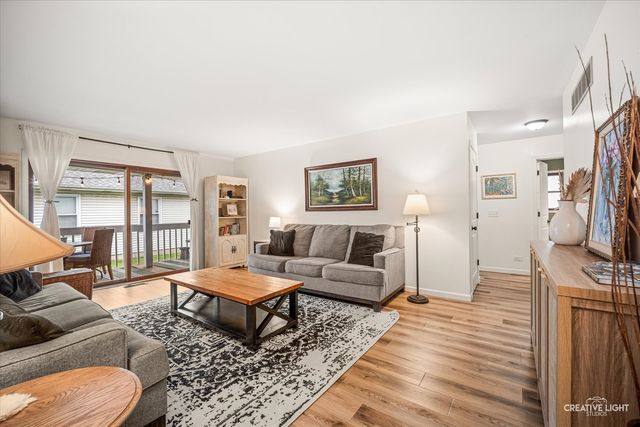 316 Old Mill Lane, Hampshire, IL 60140