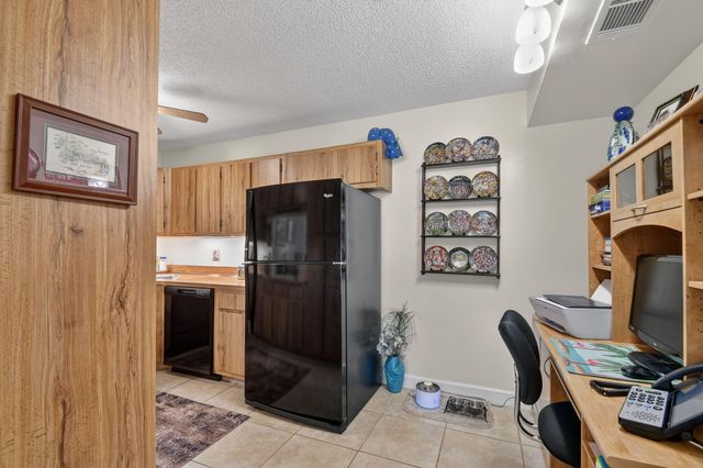 1005 Green Pine Blvd H-2, West Palm Beach, FL 33409