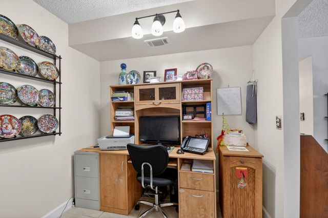 1005 Green Pine Blvd H-2, West Palm Beach, FL 33409
