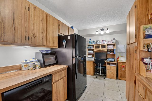 1005 Green Pine Blvd H-2, West Palm Beach, FL 33409