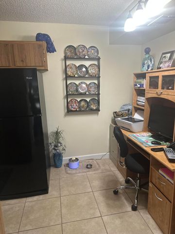1005 Green Pine Blvd H-2, West Palm Beach, FL 33409
