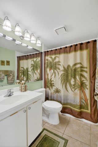 1005 Green Pine Blvd H-2, West Palm Beach, FL 33409