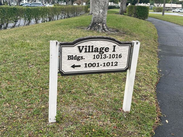 1005 Green Pine Blvd H-2, West Palm Beach, FL 33409