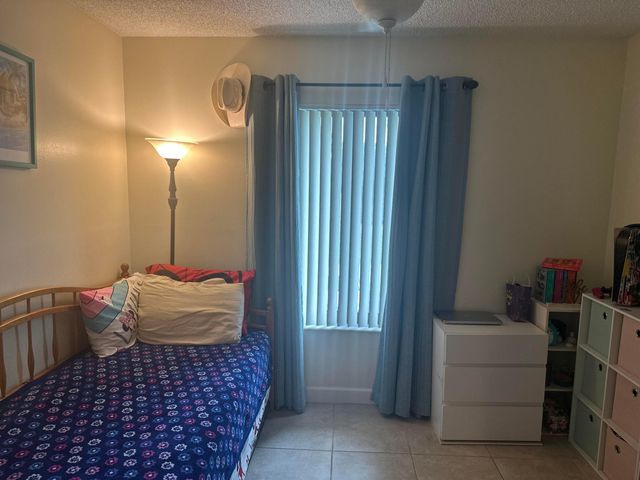 1005 Green Pine Blvd H-2, West Palm Beach, FL 33409