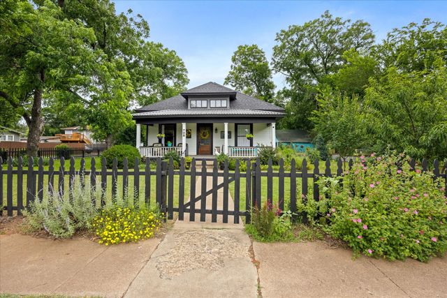 708 N Anglin Street, Cleburne, TX 76031
