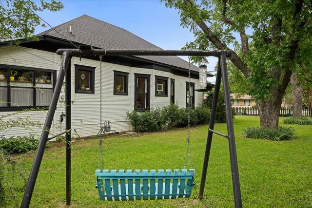 708 N Anglin Street, Cleburne, TX 76031