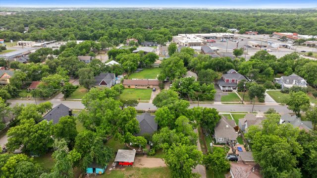 708 N Anglin Street, Cleburne, TX 76031