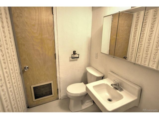 2708 Pennsylvania Ave, Colorado Springs, CO 80907