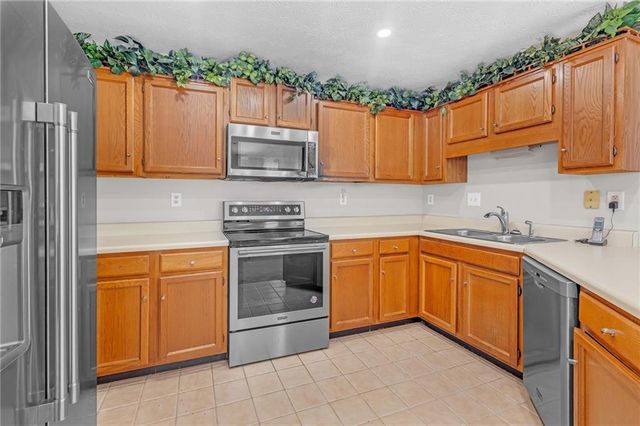 3357 Salem Cove Trail SE, Conyers, GA 30013