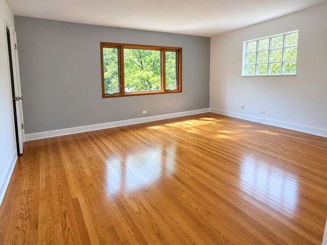 427 Edgewood Place 2N, River Forest, IL 60305