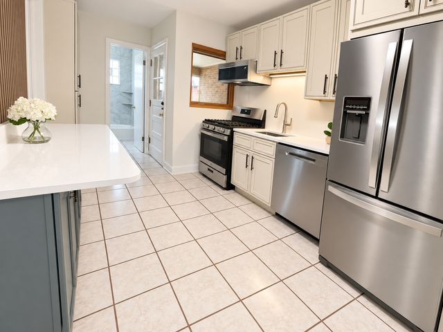 427 Edgewood Place 2N, River Forest, IL 60305