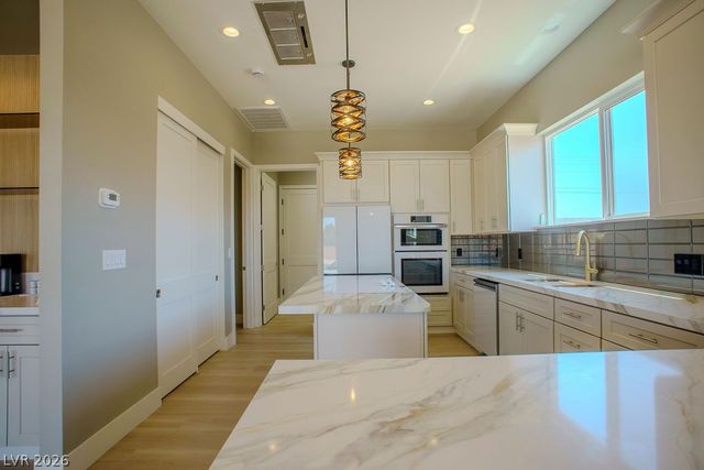 1840 Old West Avenue, Pahrump, NV 89048
