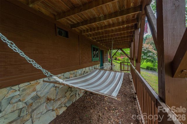 154 Cedarwood Drive, Waynesville, NC 28785