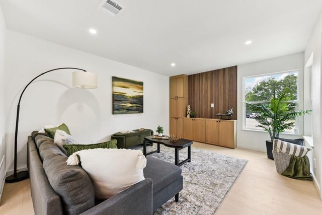 7503 Carriage DR, Austin, TX 78752