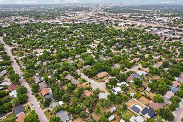 7503 Carriage DR, Austin, TX 78752