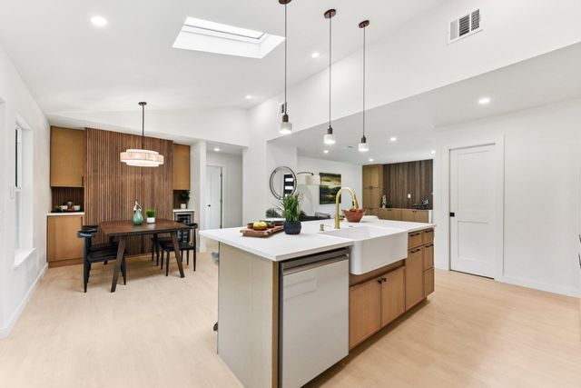 7503 Carriage DR, Austin, TX 78752