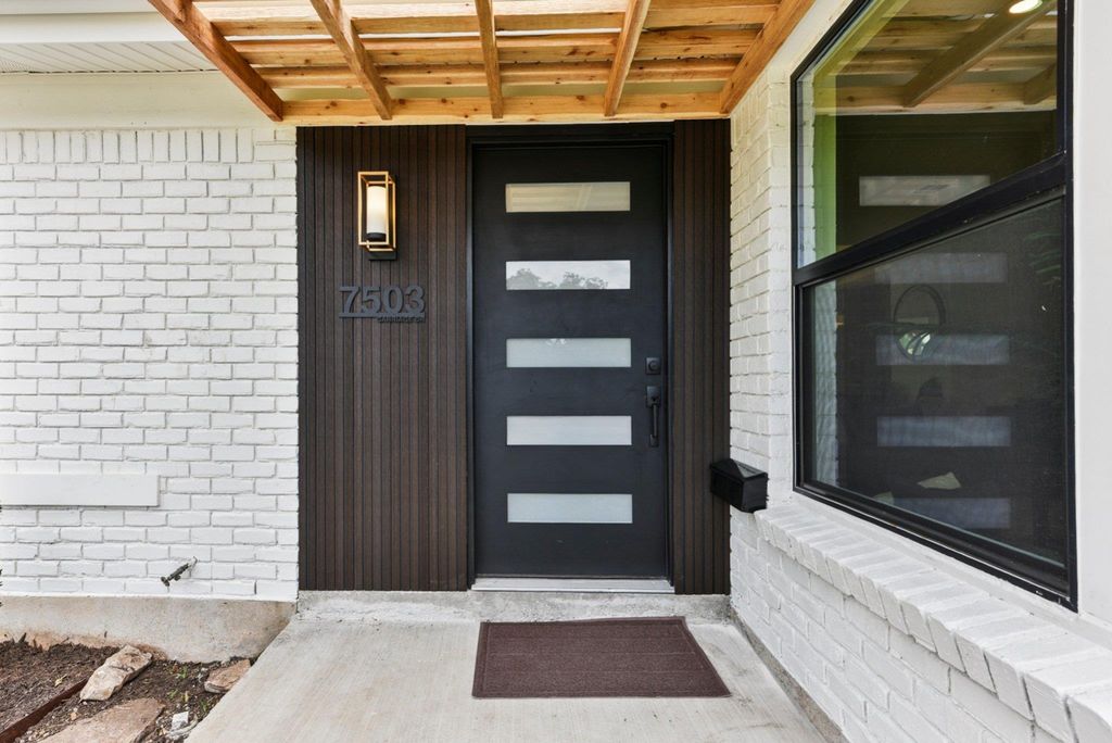 7503 Carriage DR, Austin, TX 78752