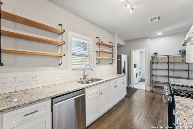 1031 SCHLEY AVE, San Antonio, TX 78210