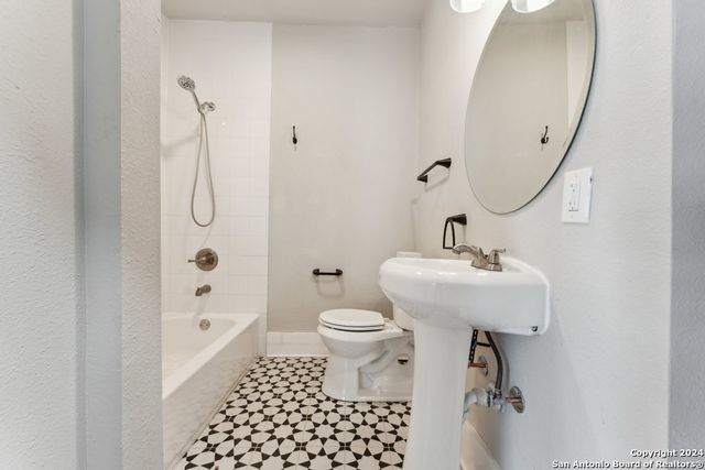 1031 SCHLEY AVE, San Antonio, TX 78210