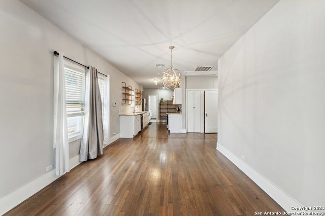 1031 SCHLEY AVE, San Antonio, TX 78210