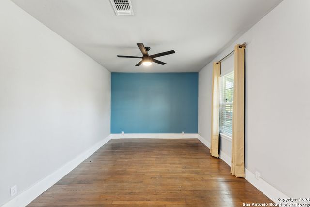 1031 SCHLEY AVE, San Antonio, TX 78210