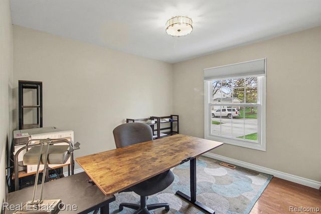 1934 Pelican Court, Troy, MI 48084