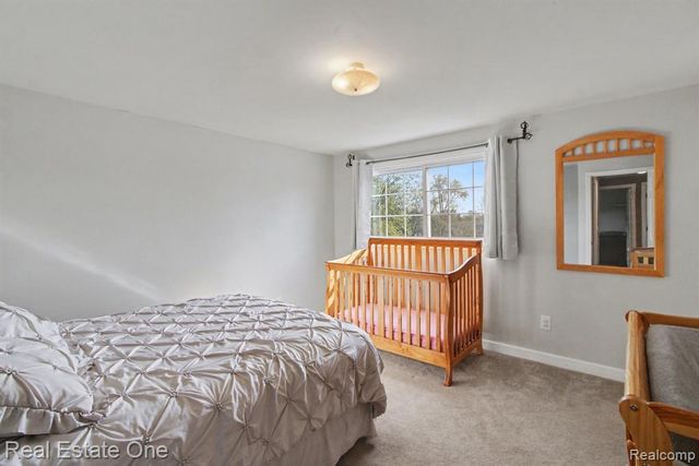 1934 Pelican Court, Troy, MI 48084