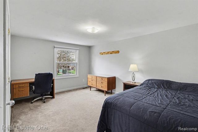 1934 Pelican Court, Troy, MI 48084