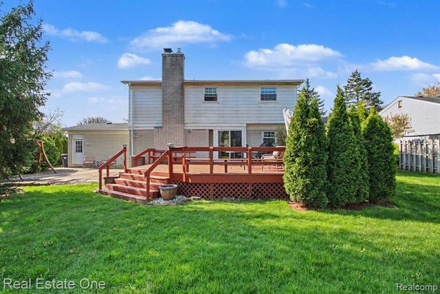 1934 Pelican Court, Troy, MI 48084