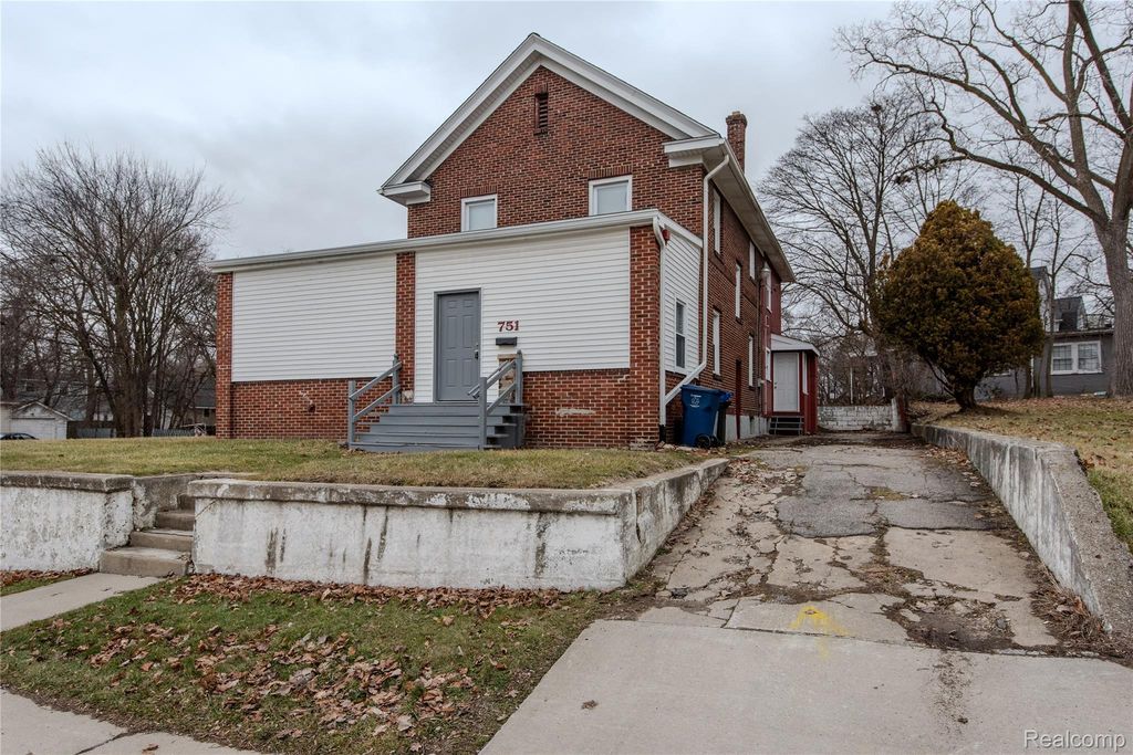 751 Dupont Street, Flint, MI 48504