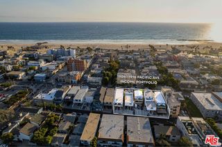 1916 Pacific Avenue, Venice, CA 90291