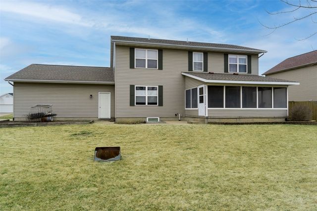 214 Donald Dr, Alburnett, IA 52202