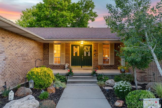4840 S QUAILSTONE CIR, Taylorsville, UT 84118
