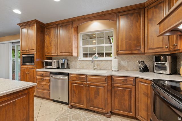 4840 S QUAILSTONE CIR, Taylorsville, UT 84118