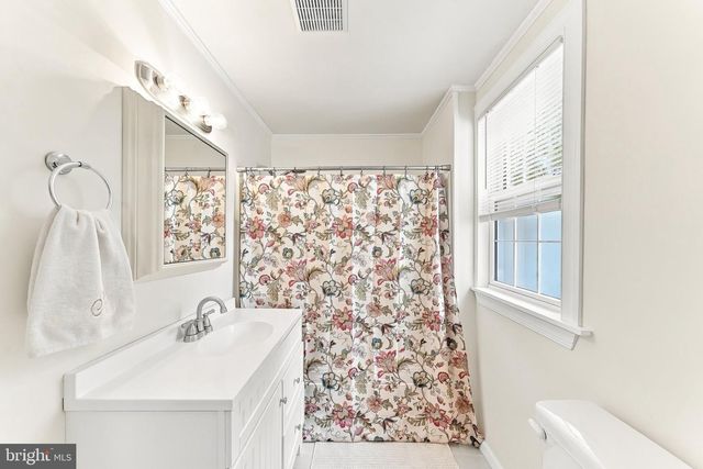 5 YORK RD, Wilmington, DE 19803