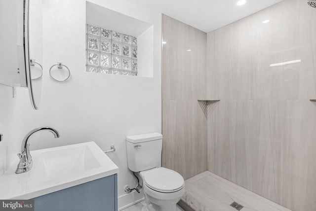 10 W POMONA ST, Philadelphia, PA 19144