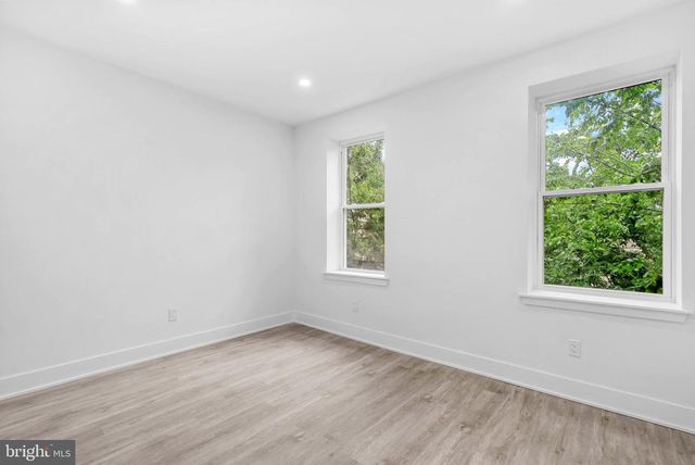 10 W POMONA ST, Philadelphia, PA 19144