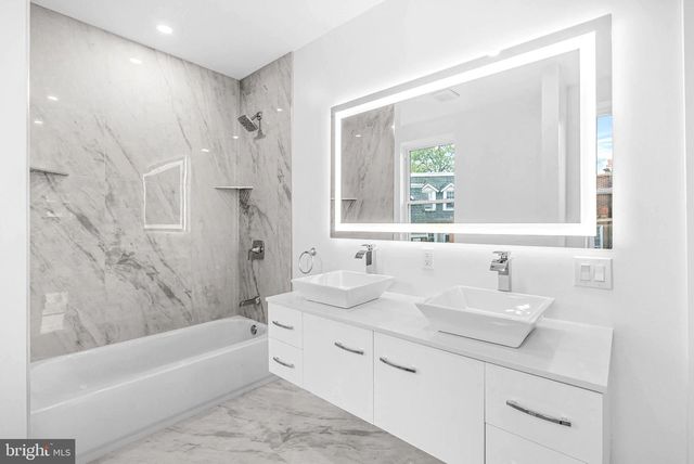 10 W POMONA ST, Philadelphia, PA 19144