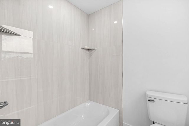 10 W POMONA ST, Philadelphia, PA 19144