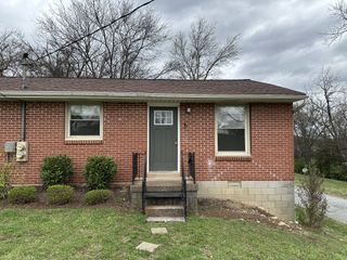713 Hart Ln # B, Nashville, TN 37216