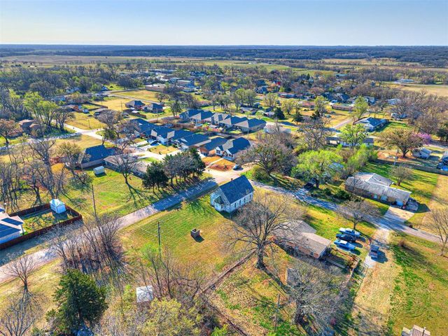 201 W 4th Street, Arcadia, OK 73007