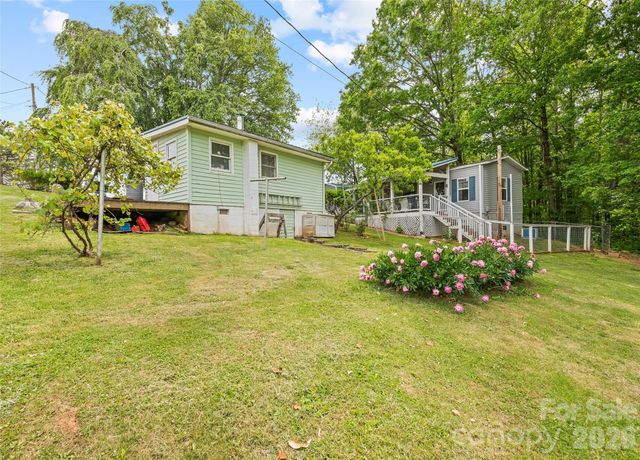 17 King Drive, Leicester, NC 28748